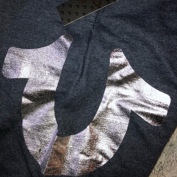 True Religion Shorts - Picture 2 of 4